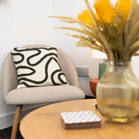 Contractor-friendly 4-bed 2-bath Apartment, Fast Wifi, * レッドカー
